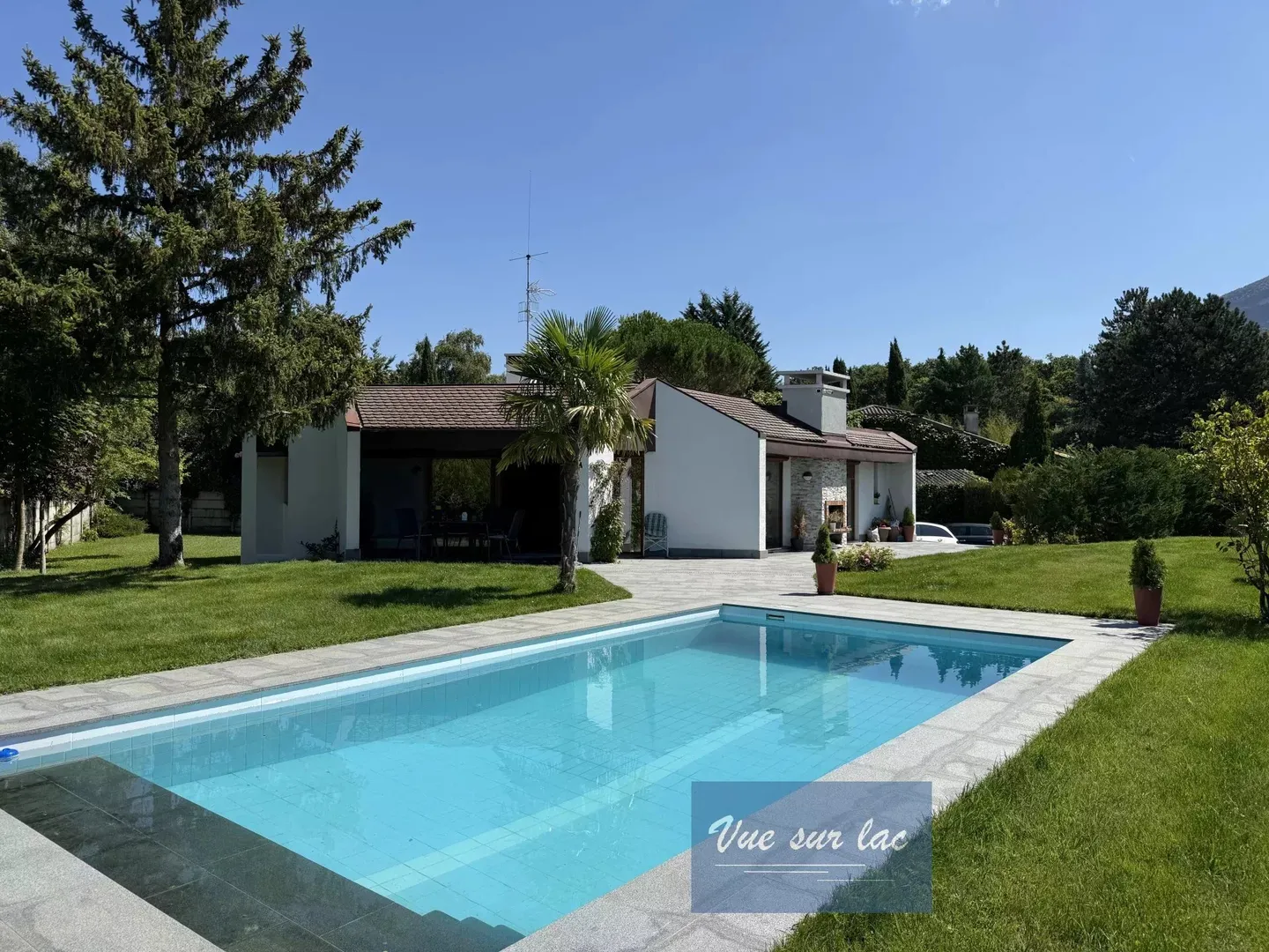 VILLA DI LUSSO A VESSY CON PISCINA E POTENZIALE DI ESPANSIONE - Foto 13 di 13
