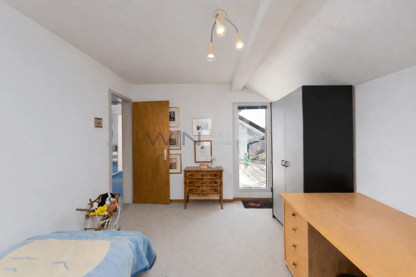 Geräumiges Familienhaus mit Garten - Foto 11 von 13