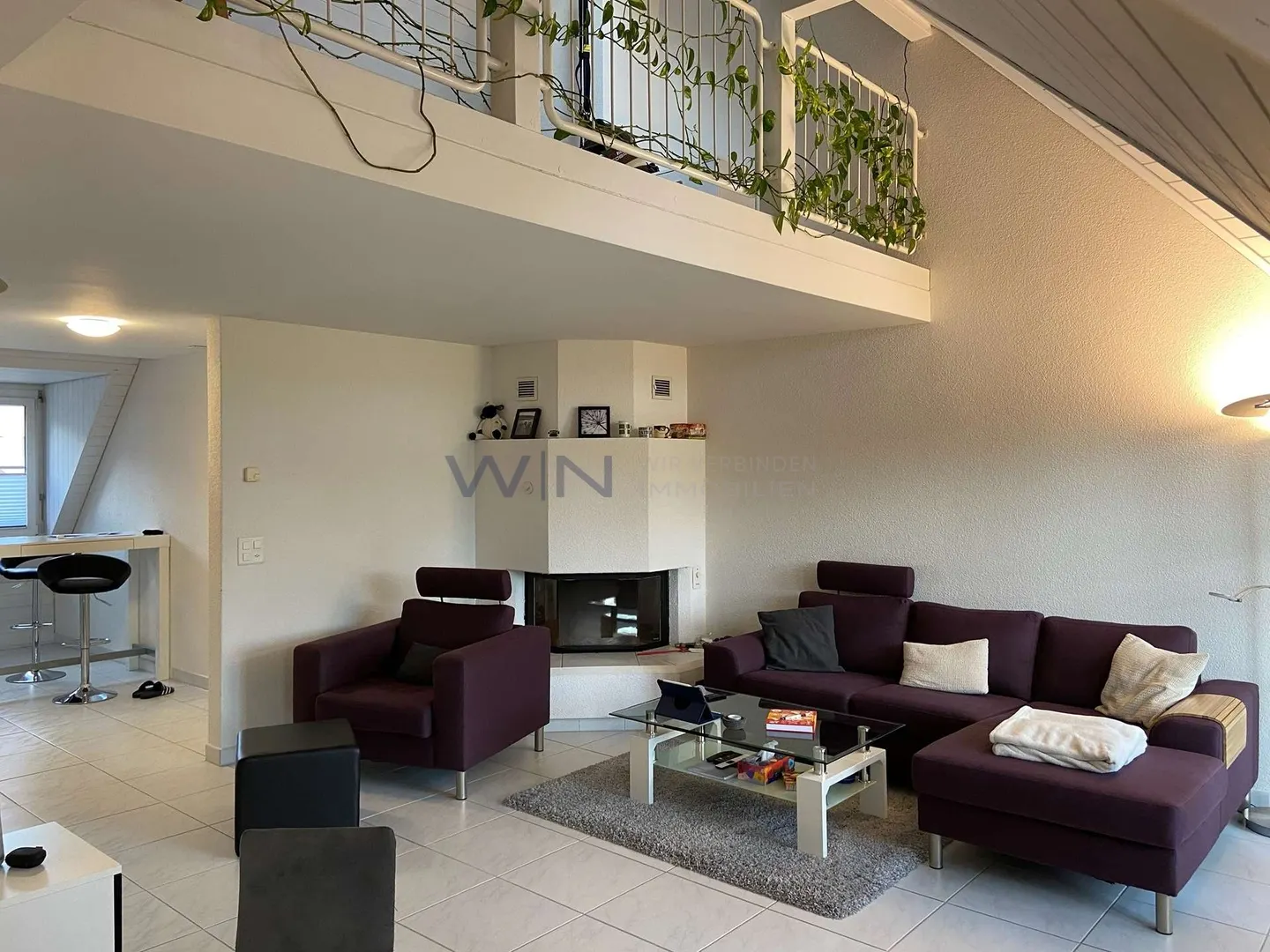 Atrium, Cheminée und zwei Balkone - Foto 1 di 9