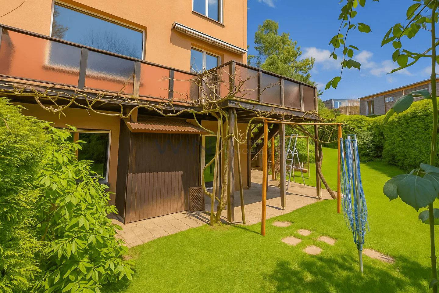 Maison d'angle de 9,5 pièces avec zone W4 et réserve de développement - Photo 5 sur 7