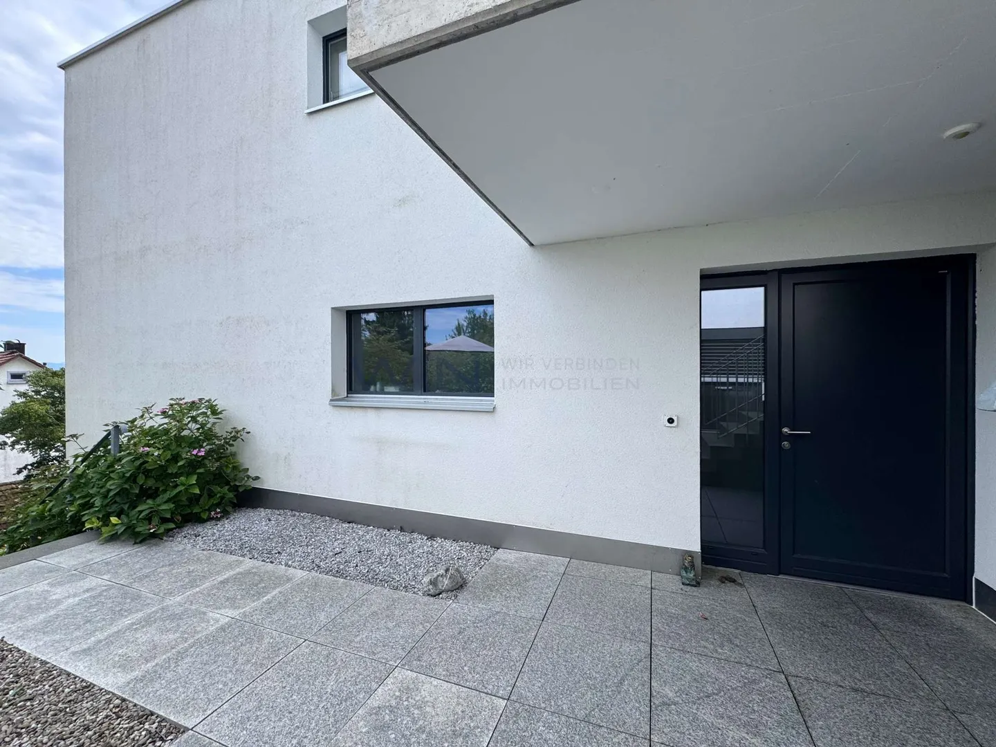 Light-filled at Pfannenstiel, S18 at the door - Photo 11 of 12