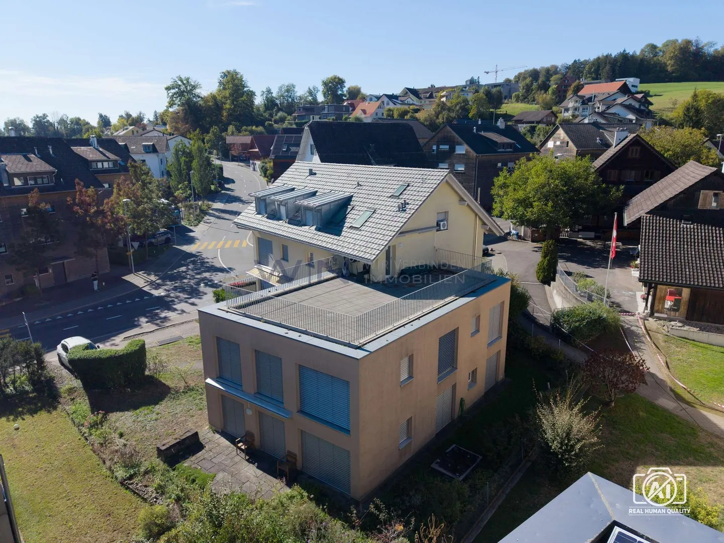 Modern pearl with giant terrace and view - Photo 1 of 13