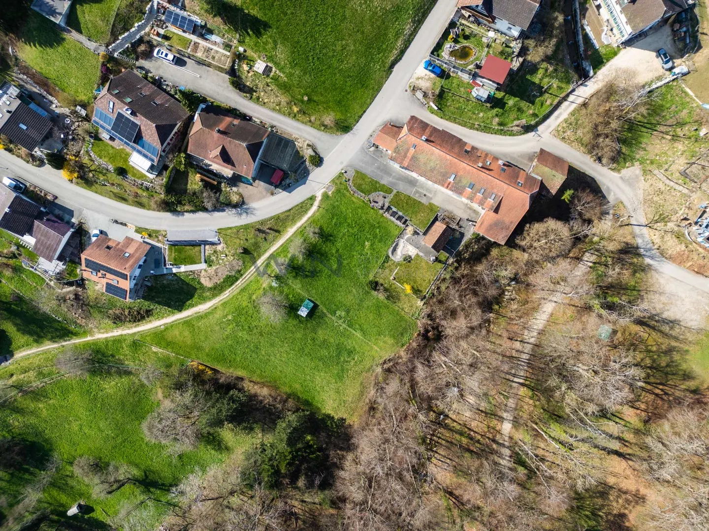 Property from 1905 with workshop and stream - Photo 8 of 9