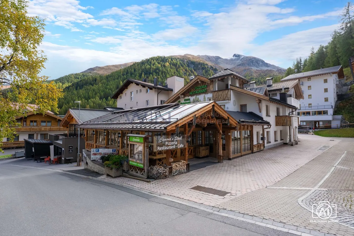 Exclusive hotel gem in a prime alpine location - Photo 7 of 13