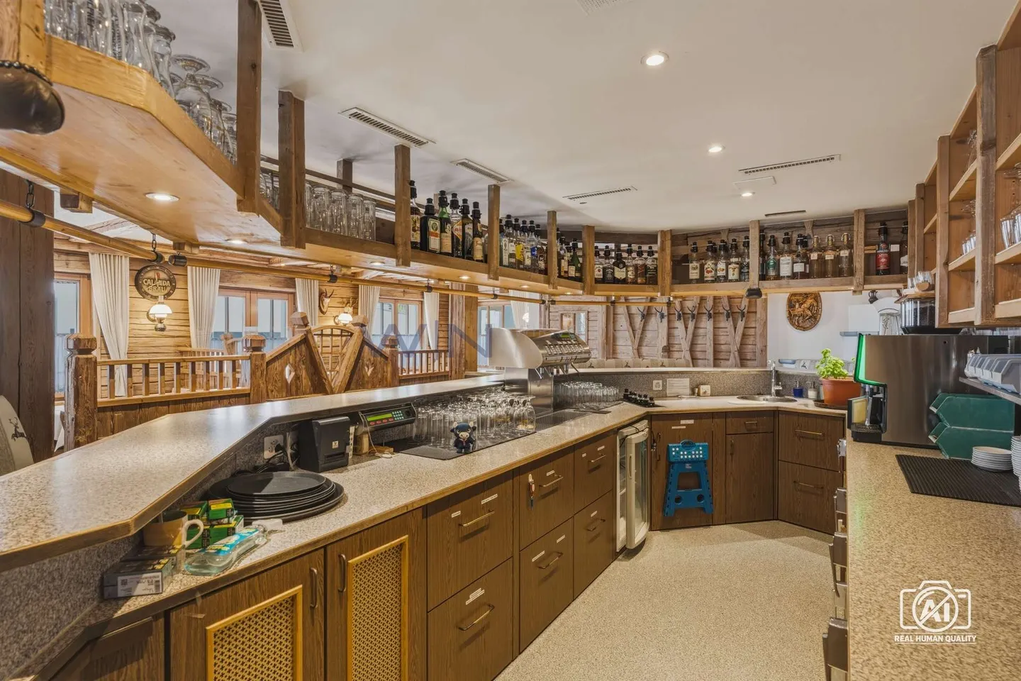 Exclusive hotel gem in a prime alpine location - Photo 8 of 13