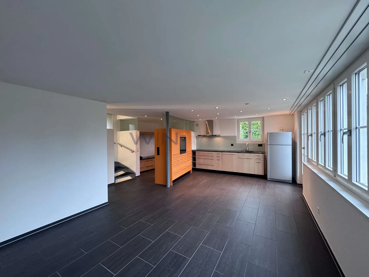 Moderne Haus mit Garten - Foto 12 von 13