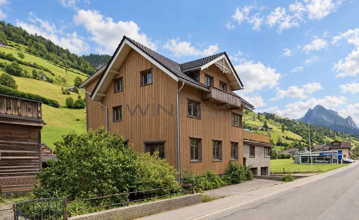 Investissement attrayant dans un emplacement idyllique - Photo 1 sur 9