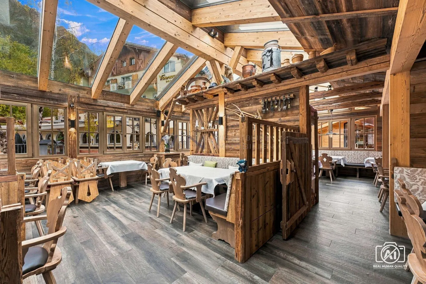 Exclusive hotel gem in a prime alpine location - Photo 2 of 13