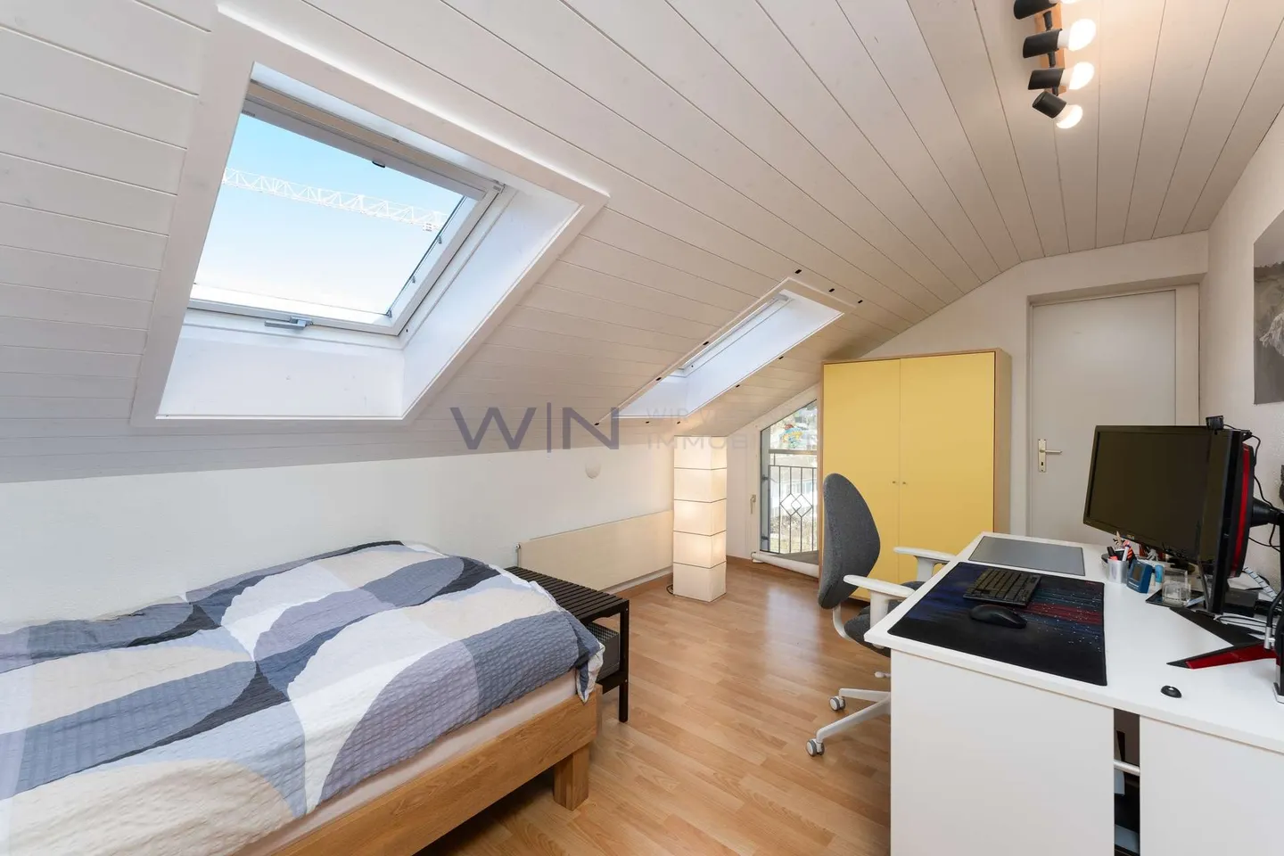 Geräumiges Familienhaus mit Garten - Foto 10 von 13