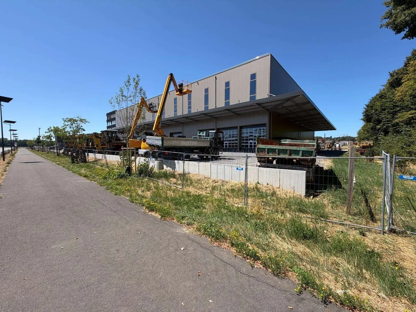 New construction hall with 11.40 m height and mezzanine - Photo 8 of 8