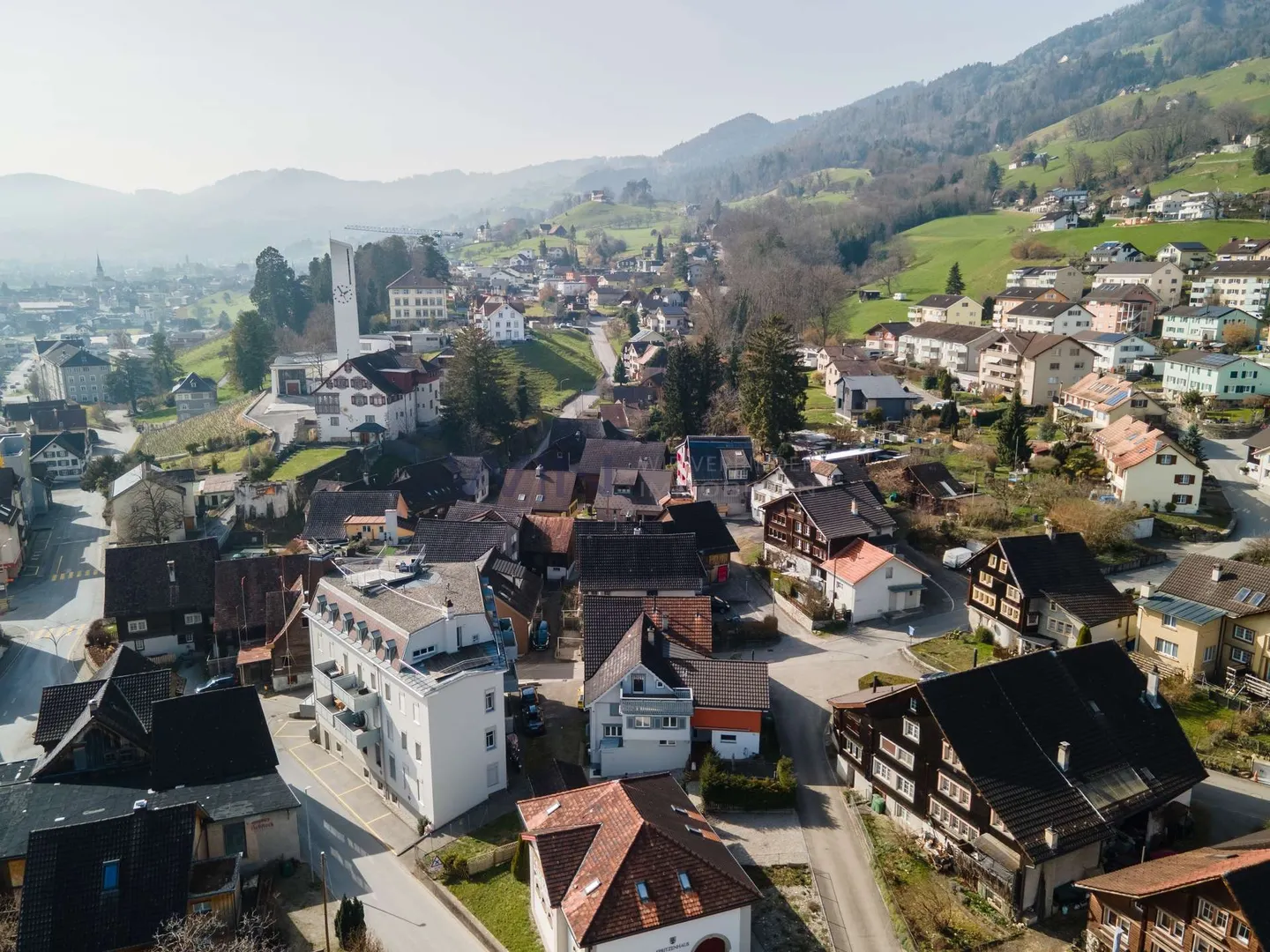 Charme de l'ancien bâtiment avec vue sur la montagne et jardin privé - Photo 12 sur 13