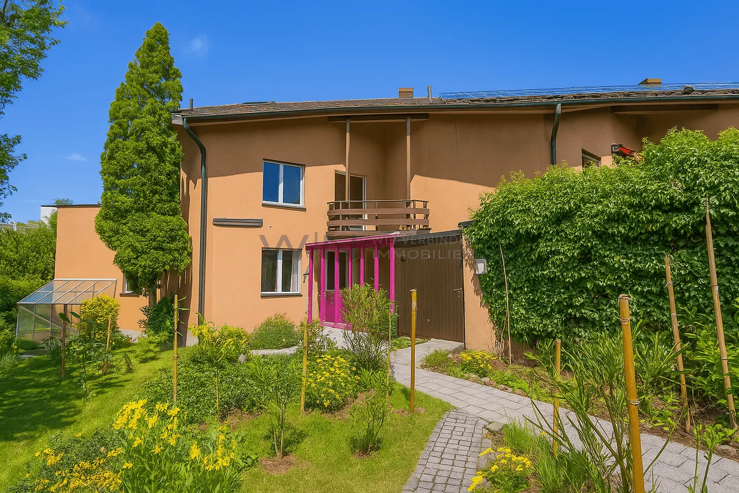 Maison d'angle de 9,5 pièces avec zone W4 et réserve de développement - Photo 1 sur 7