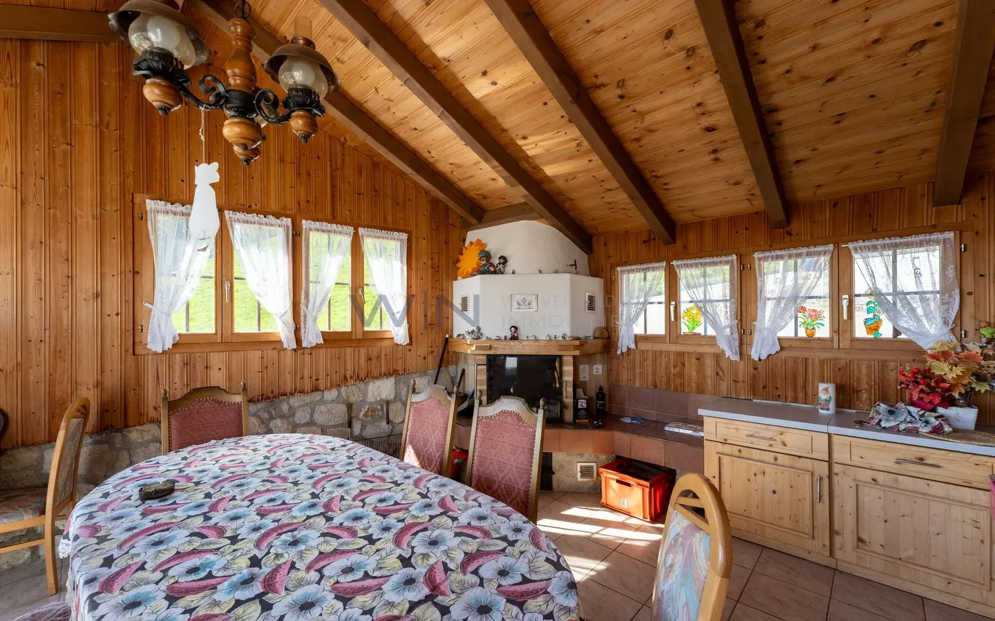 Property from 1905 with workshop and stream - Photo 7 of 9