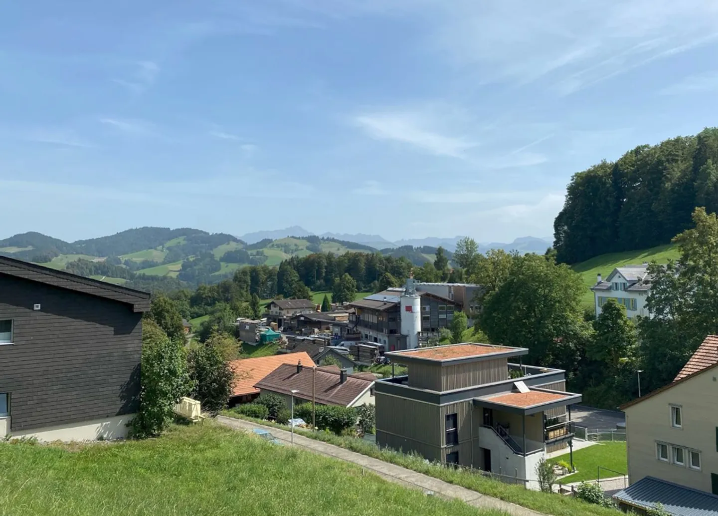 Newly Built Single-Family Home with a View of the Säntis - Photo 2 of 9