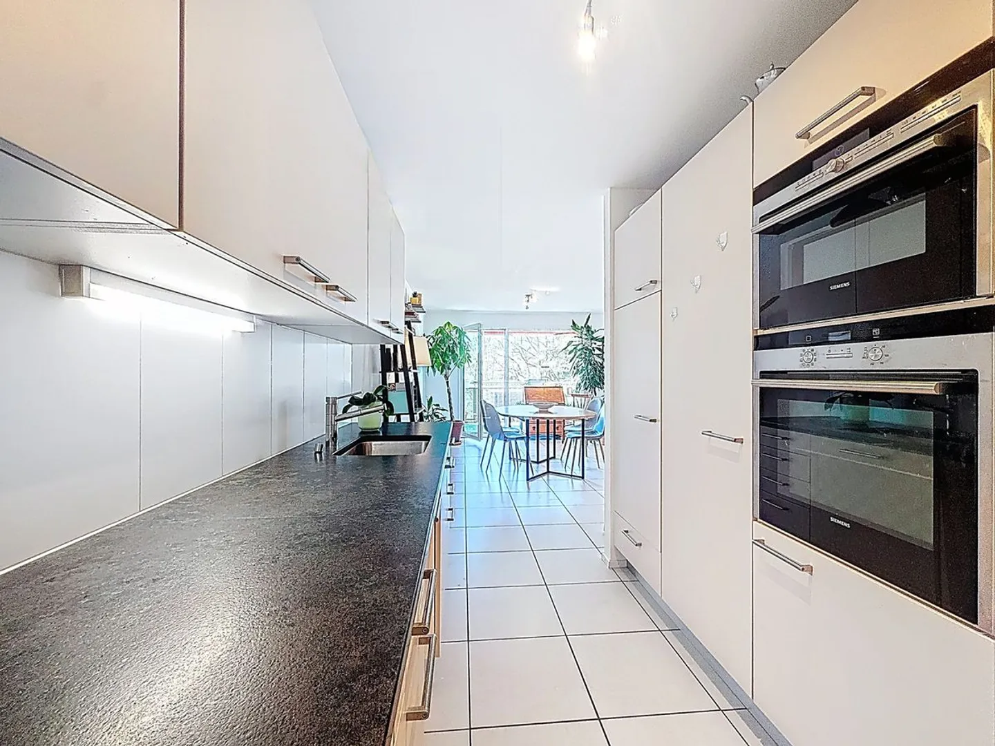 Heller Duplex mit 4,5 Zimmern, mit Südbalkon und freiem Blick - tolle Gelegenheit in Belfaux - Foto 3 von 13