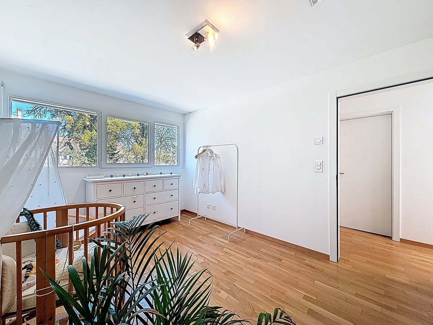 Zu vermieten: 4,5 Zimmer Duplex mit Balkon in Belfaux zu vermieten - Foto 9 von 11