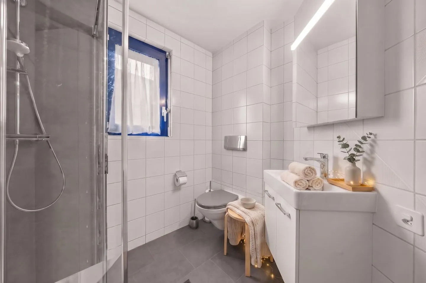 Villa individuelle de 6 pièces avec grand jardin arborisé et piscine   - à Payerne - Foto 6 von 13