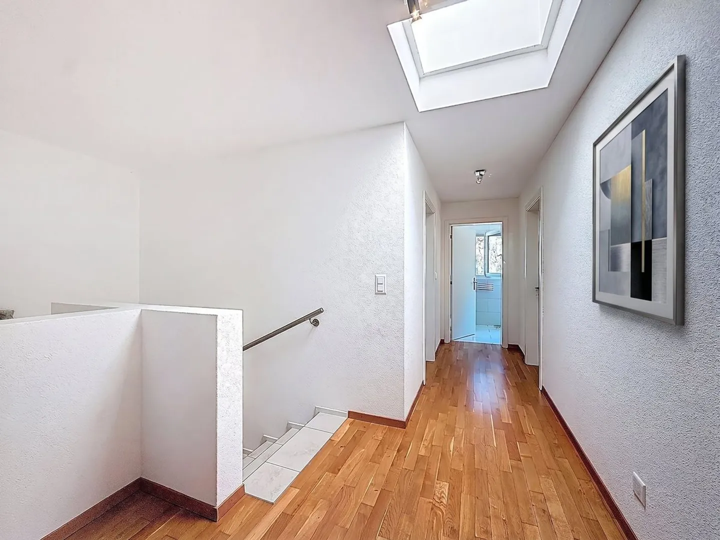 Duplex lumineux de 4,5 pièces, avec balcon plein sud et vue dégagée - belle opportunité à Belfaux - Photo 6 of 13