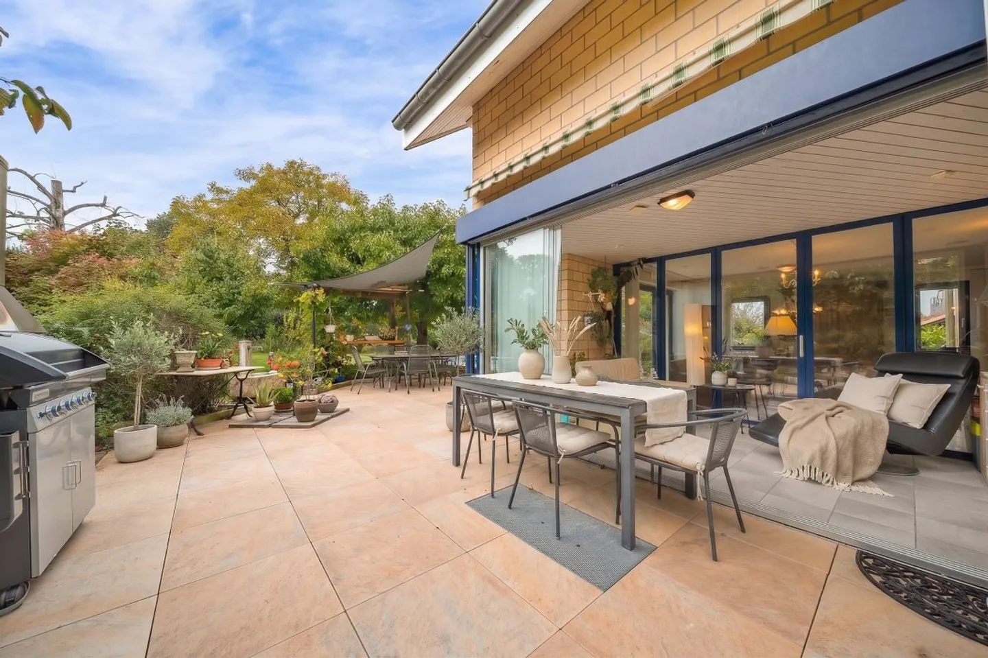 Villa individuelle de 6 pièces avec grand jardin arborisé et piscine   - à Payerne - Foto 13 von 13