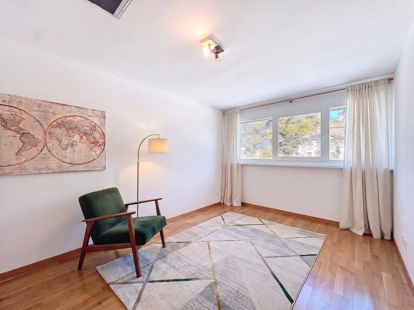Duplex lumineux de 4,5 pièces, avec balcon plein sud et vue dégagée - belle opportunité à Belfaux - Photo 11 of 13