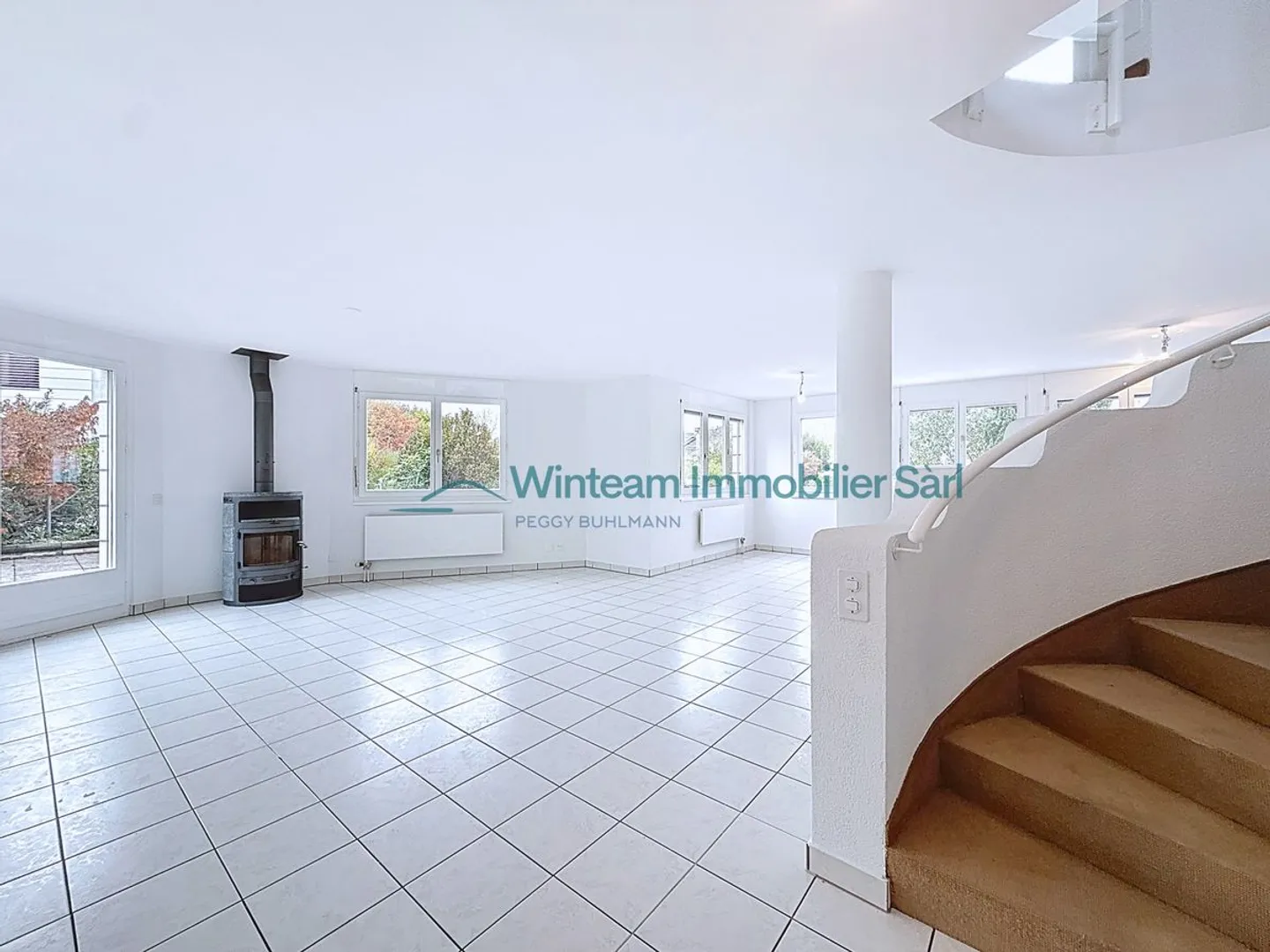 Vivez grand! Duplex lumineux 5,5 pièces avec vaste terrasse à Matran - Photo 3 sur 11