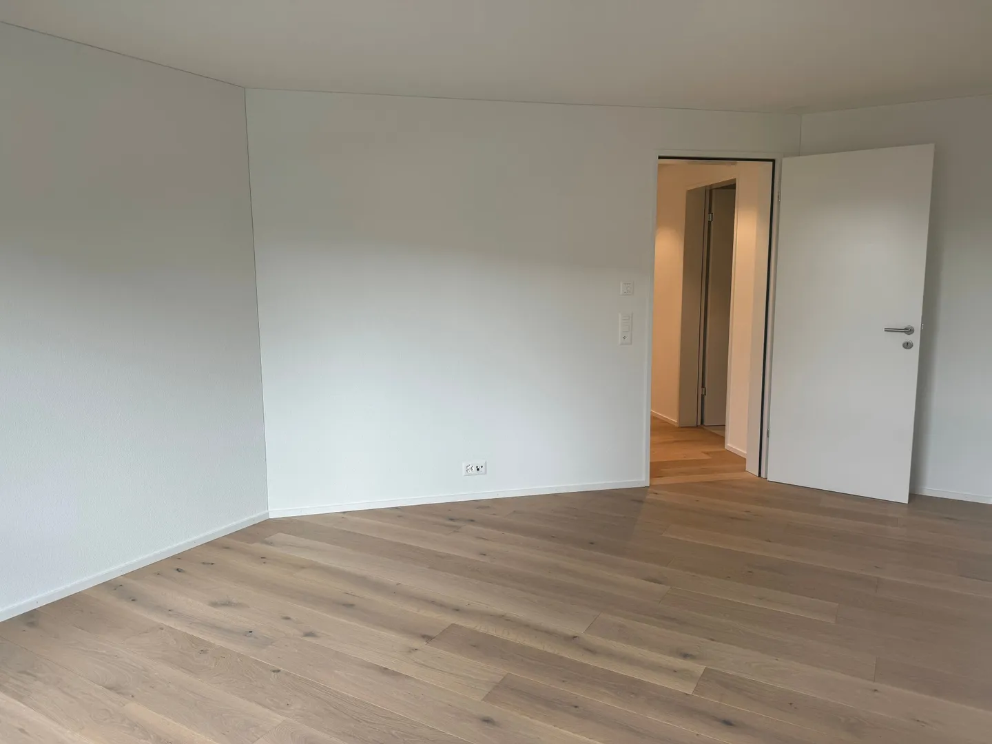Vivere come nuovo a Ennetbürgen - moderno appartamento di 3 1/2 locali con balcone - Foto 11 di 13