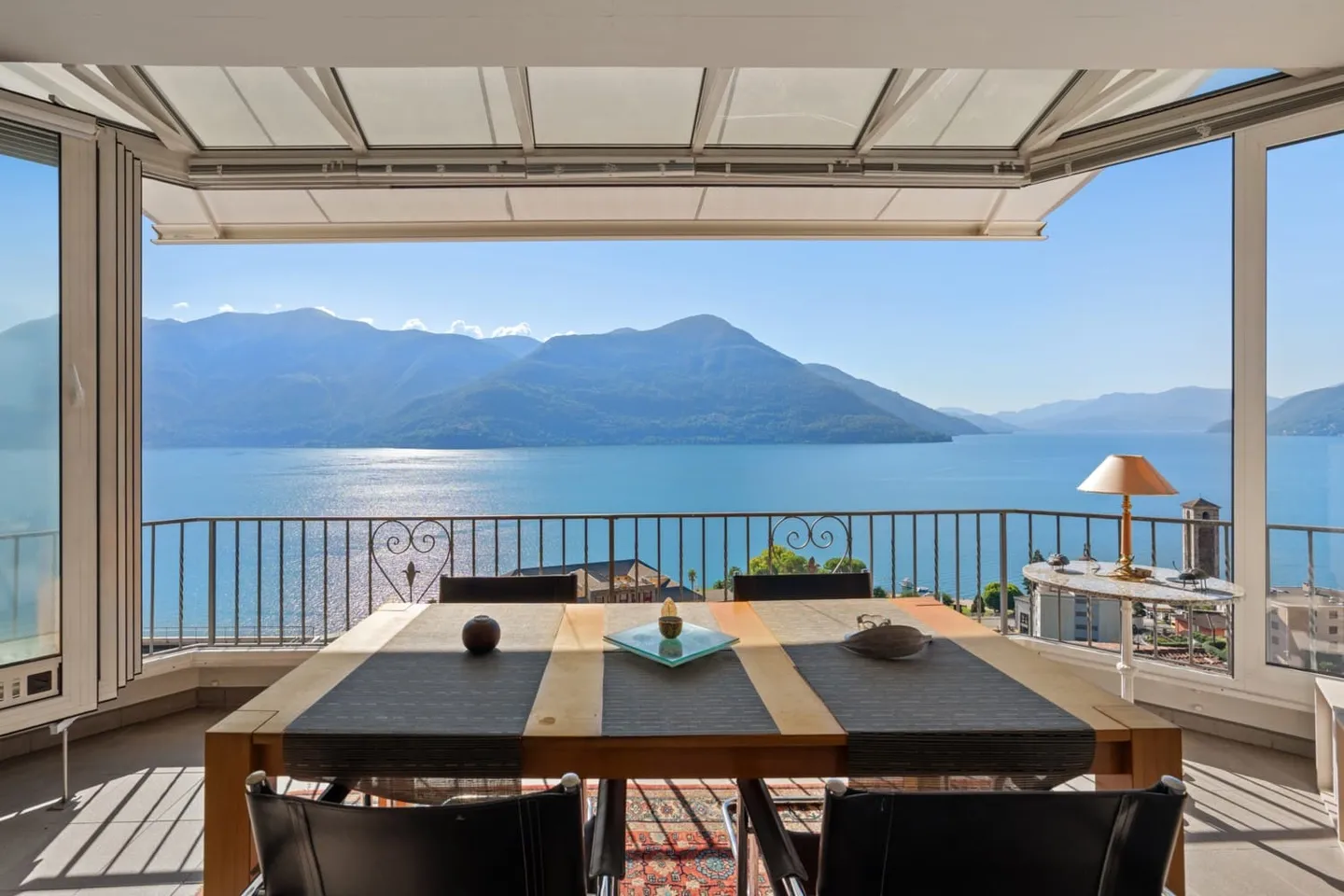 Acheter un appartement en attique de 2.5 pi&egrave;ces avec vue panoramique &agrave; Brissago - Photo 4 sur 13