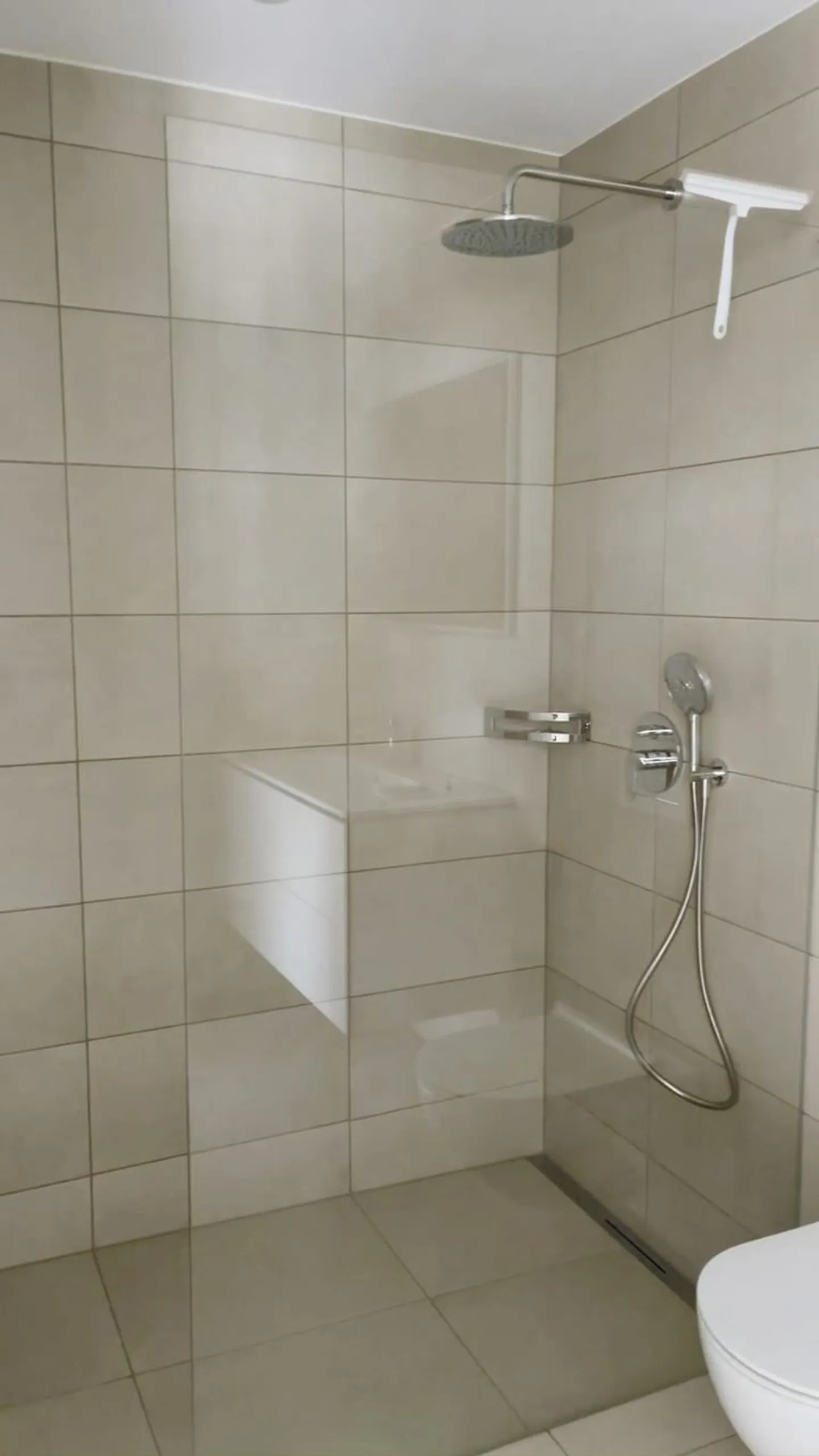 Vivere come nuovo a Ennetbürgen - moderno appartamento di 3 1/2 locali con balcone - Foto 12 di 13