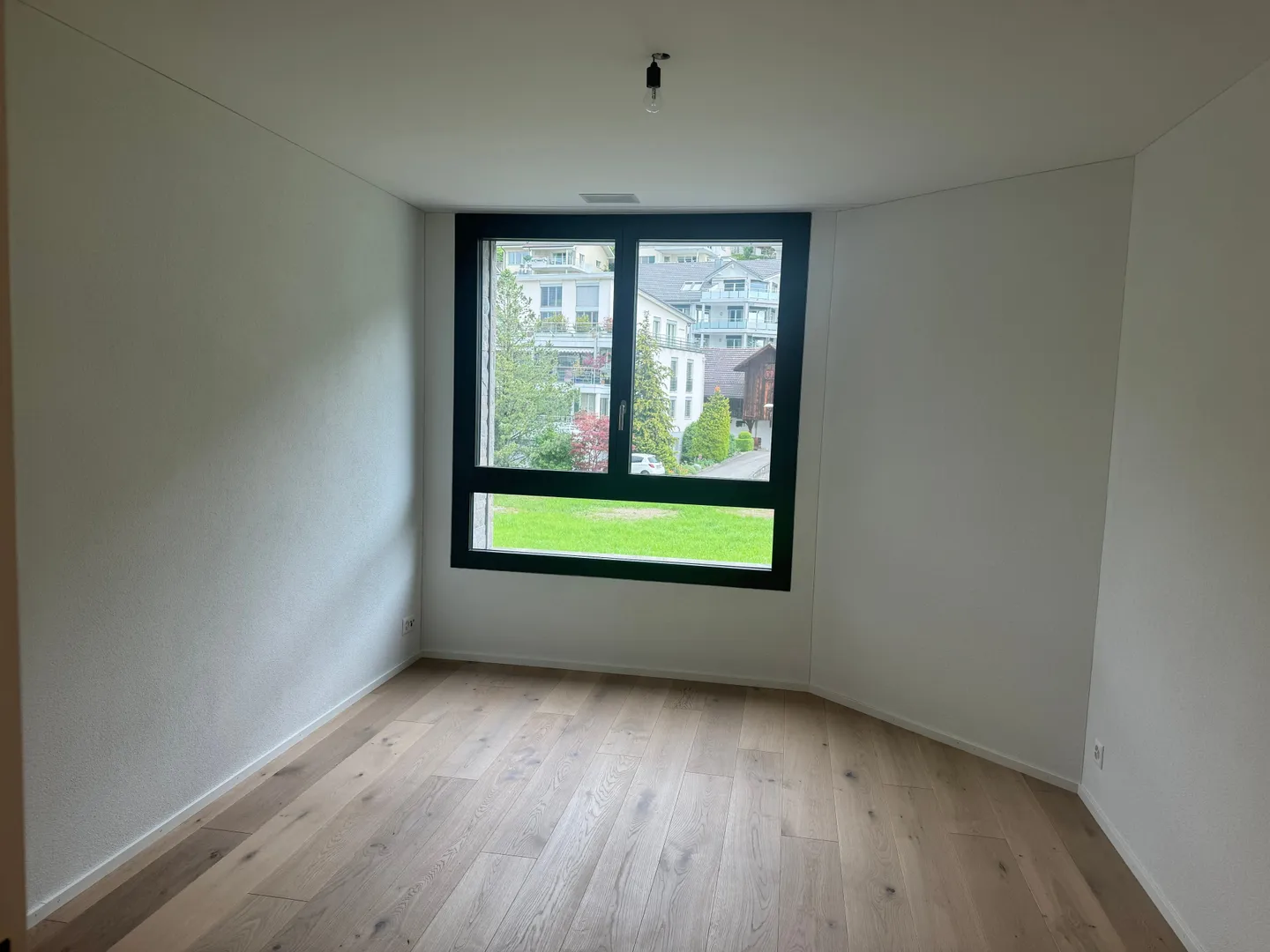 Vivere come nuovo a Ennetbürgen - moderno appartamento di 3 1/2 locali con balcone - Foto 8 di 13