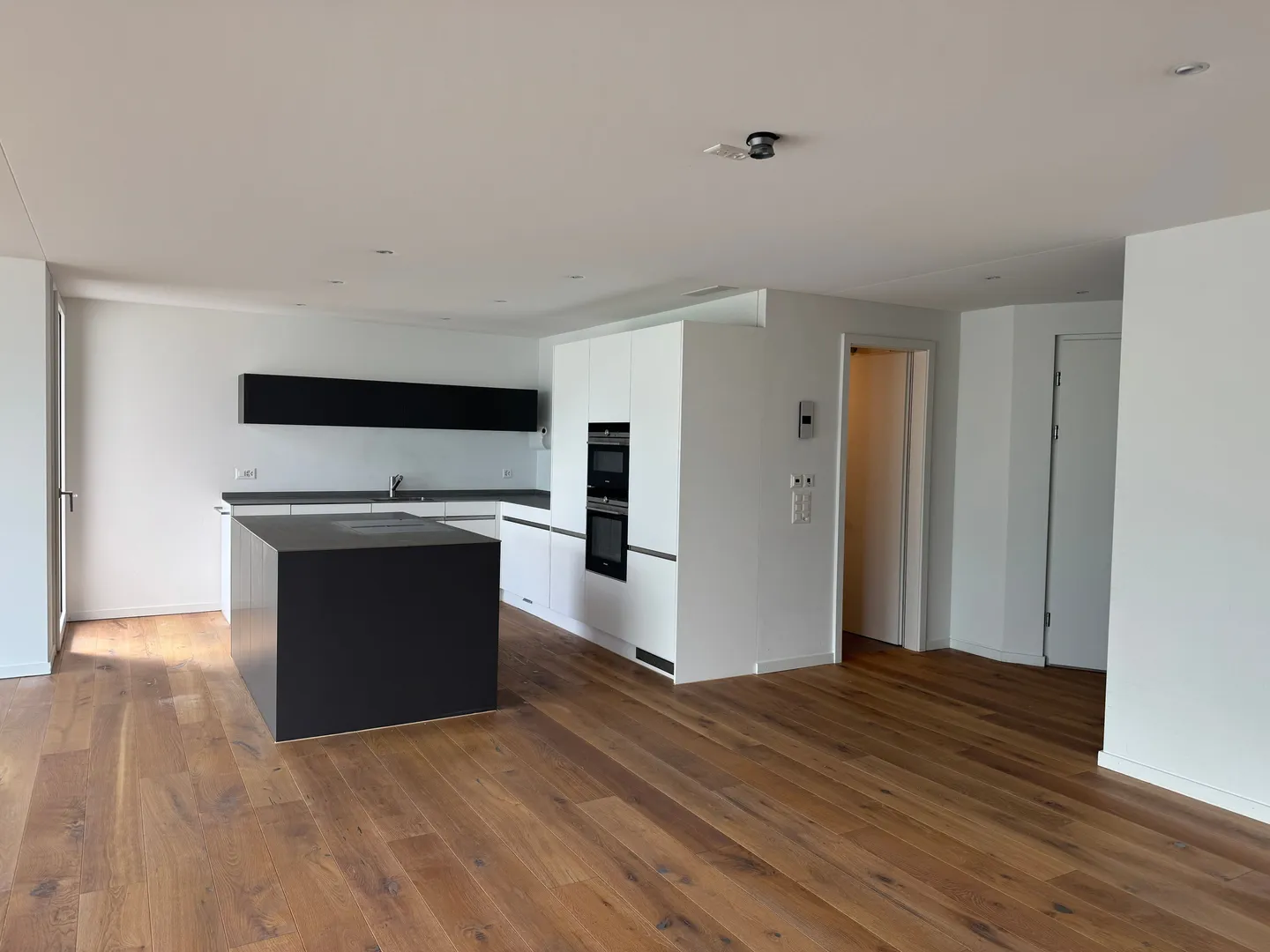 Grosszügige 4½-Zimmer-Wohnung mit Seesicht und sonnigem Balkon in Ennetbürgen mieten - Photo 3 sur 13