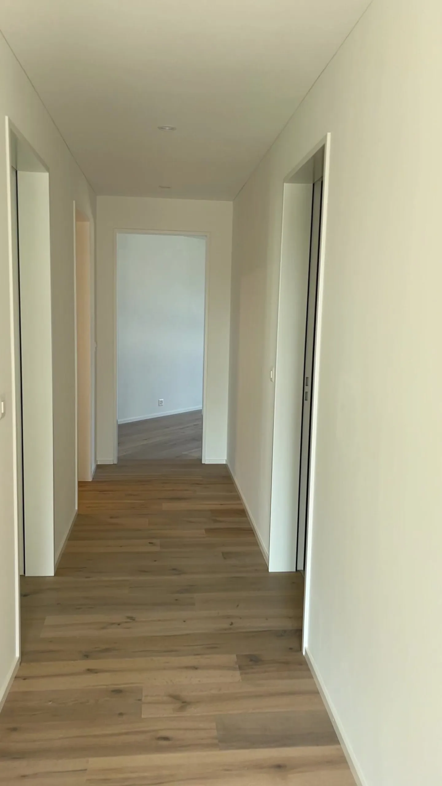 Vivere come nuovo a Ennetbürgen - moderno appartamento di 3 1/2 locali con balcone - Foto 10 di 13