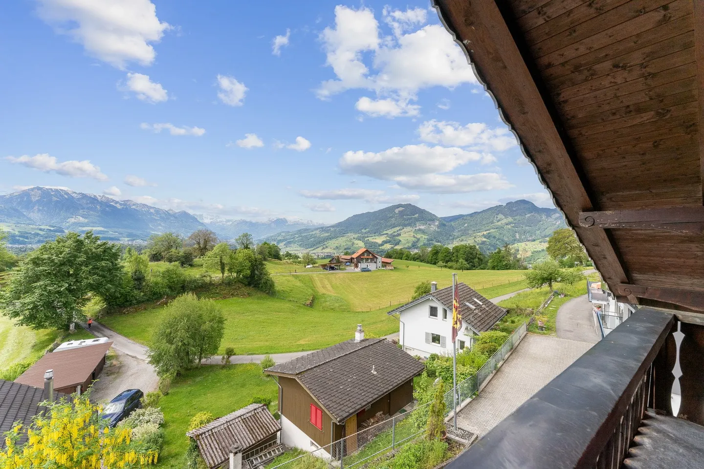 Casa unifamiliare di 4,5 stanze con appartamento e vista mozzafiato sulle montagne a Ennetmoos - Foto 12 di 13