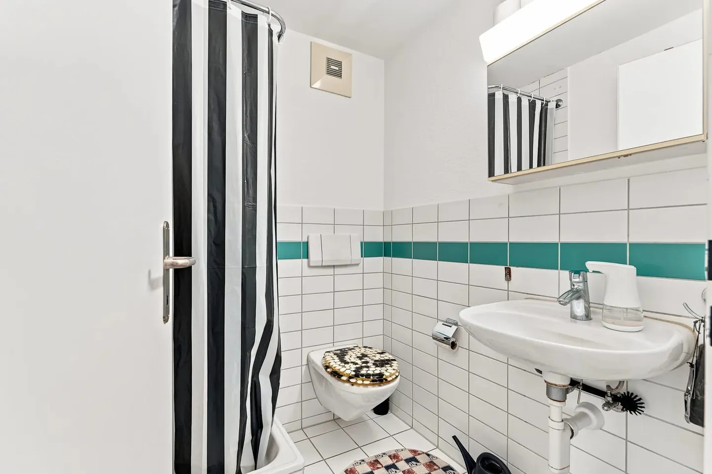 Spacious 6.5-Room Attic Maisonette - A Home for the Whole Family - Photo 7 of 13
