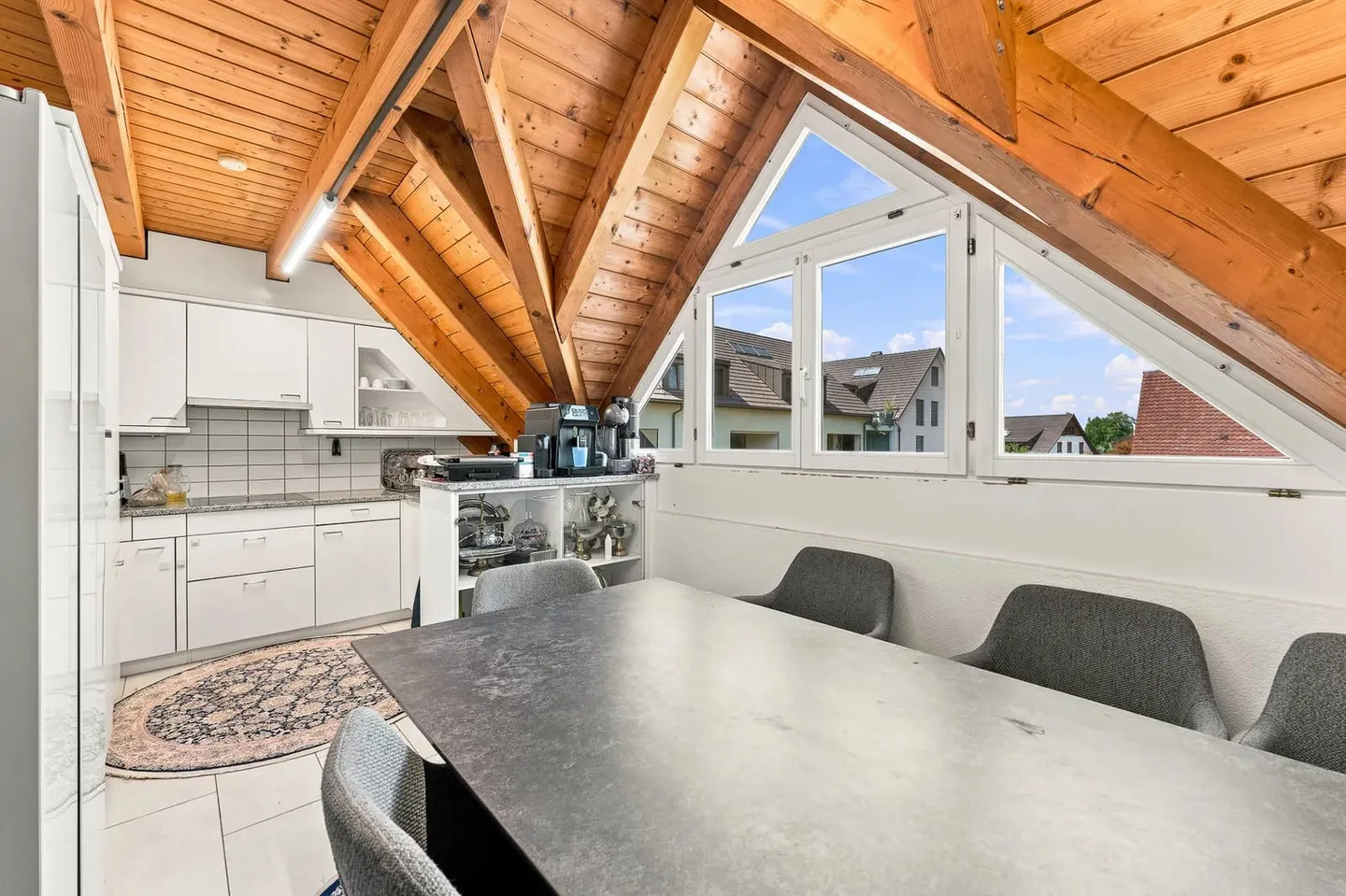 Spacious 6.5-Room Attic Maisonette - A Home for the Whole Family - Photo 5 of 13
