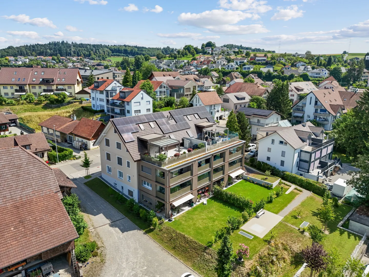 Appartement de 4,5 pièces de haute qualité avec standard Minergie à Hägglingen - Photo 1 sur 13