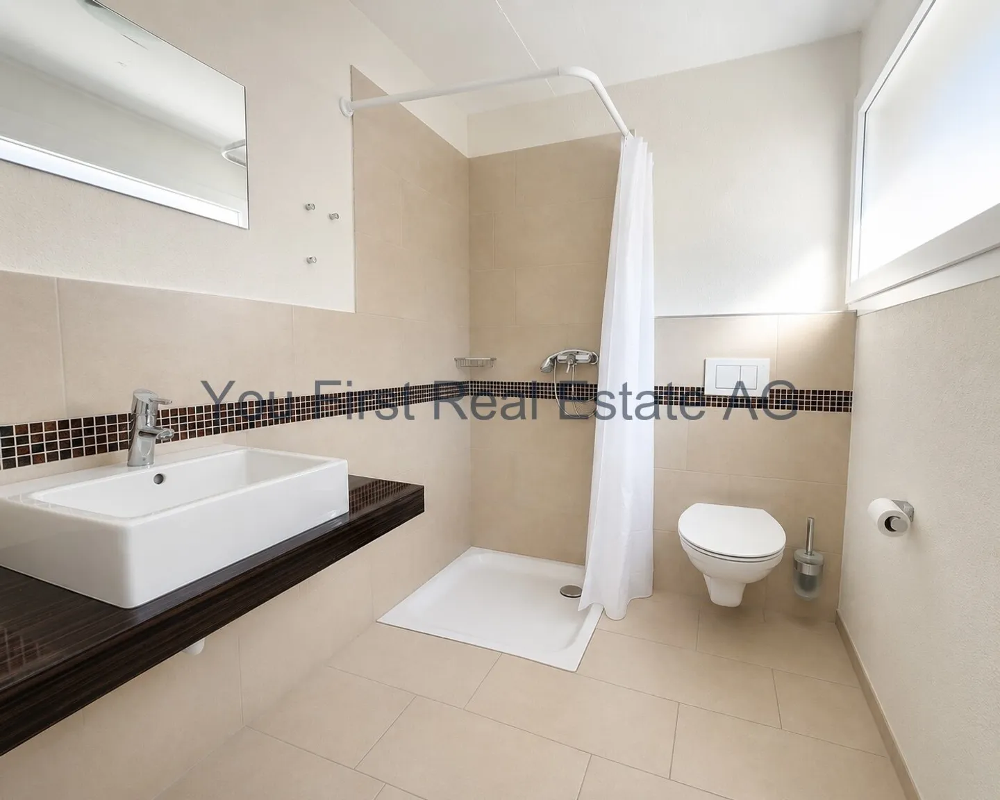 Office, practice &amp; business premises with 180° lake view - Photo 6 of 11