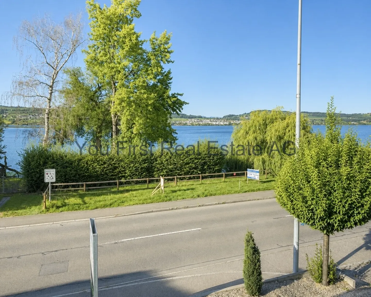 Office, practice &amp; business premises with 180° lake view - Photo 2 of 11
