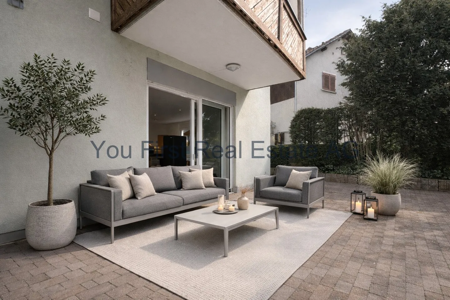 Appartement moderne de 4,5 pièces au rez-de-chaussée avec patio et équipements de haute qualité - Photo 1 sur 8