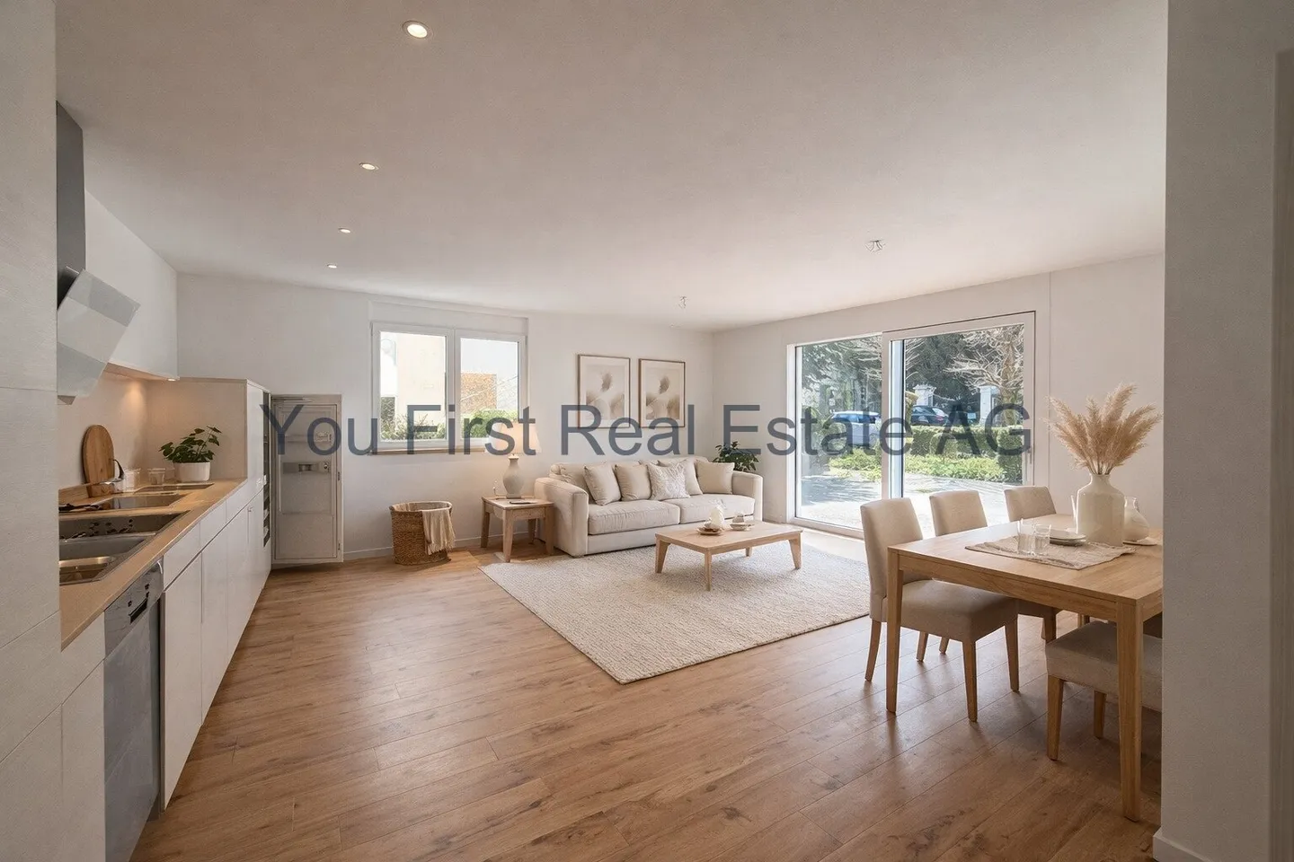 Appartement moderne de 4,5 pièces au rez-de-chaussée avec patio et équipements de haute qualité - Photo 2 sur 8