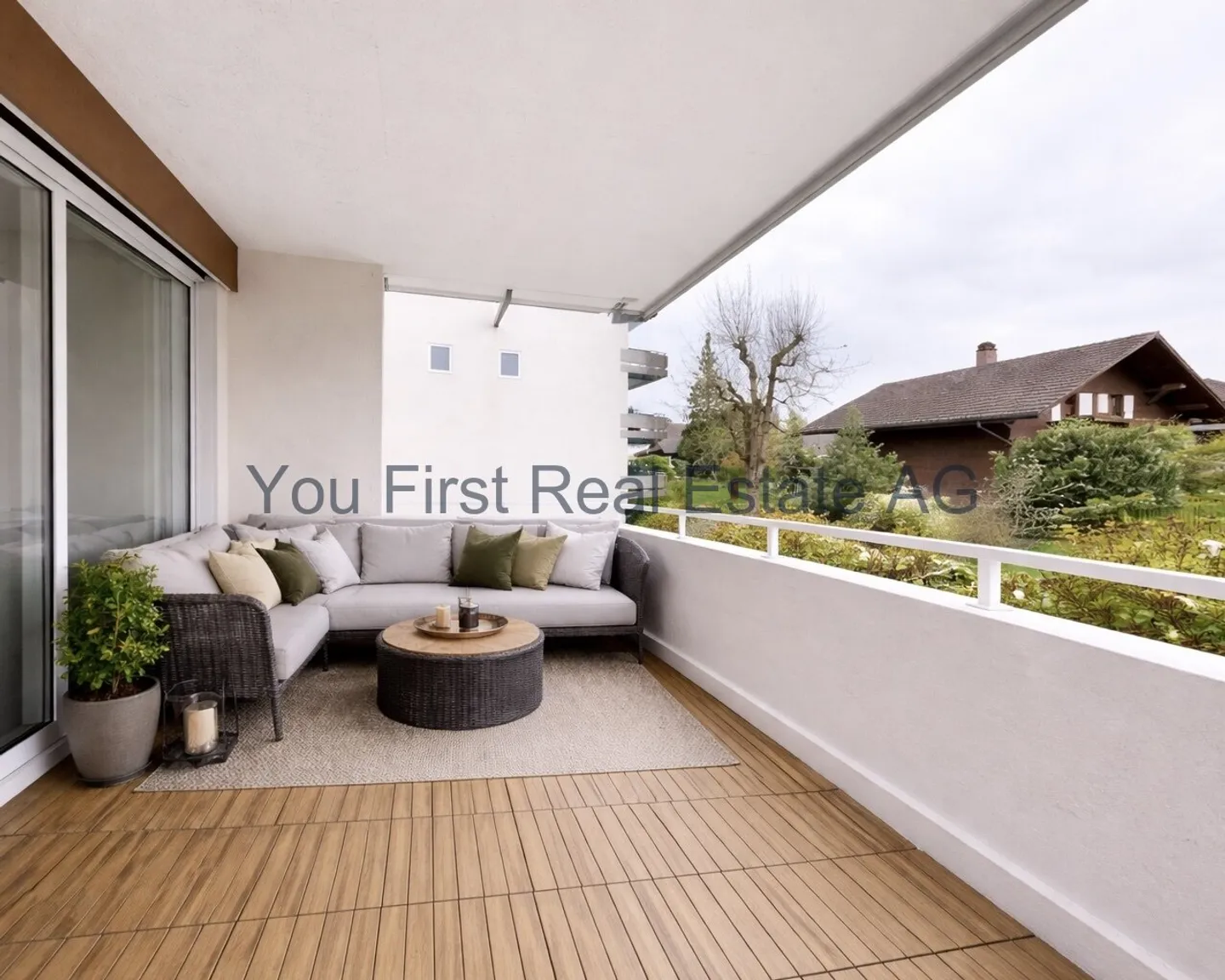 Appartamento di 3.5 locali elegantemente ristrutturato per la prima occupazione con balcone e garage - Foto 6 di 12