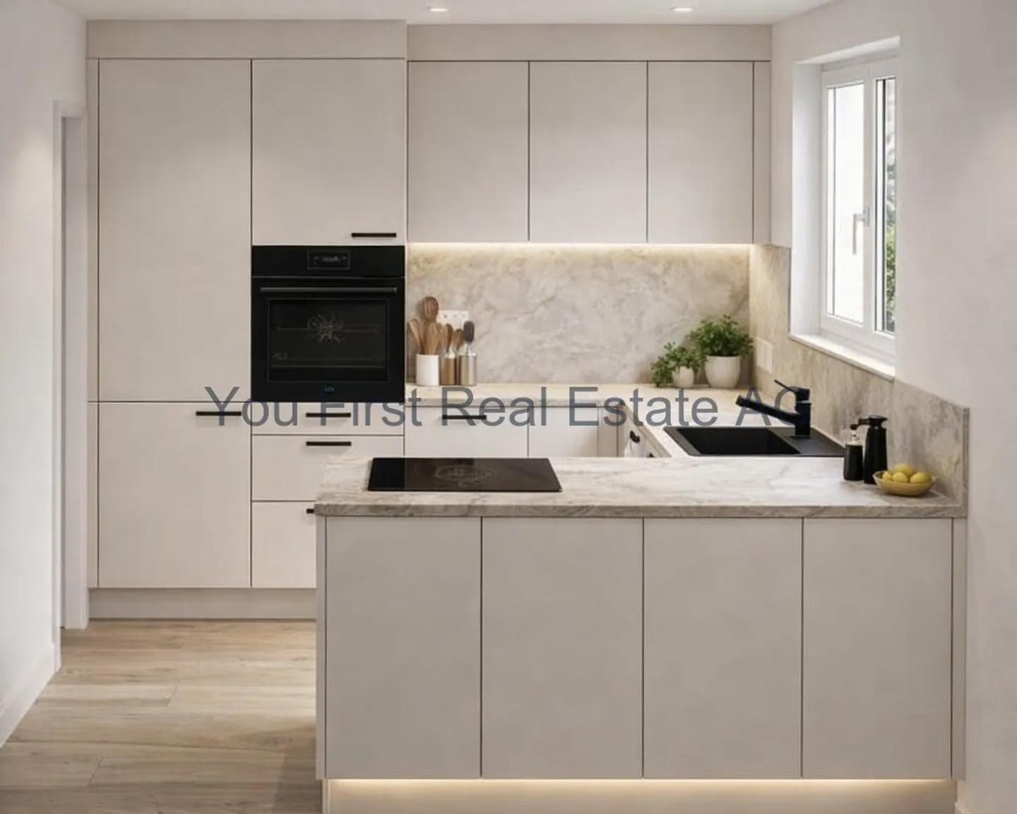Appartamento di 3.5 locali elegantemente ristrutturato per la prima occupazione con balcone e garage - Foto 2 di 12