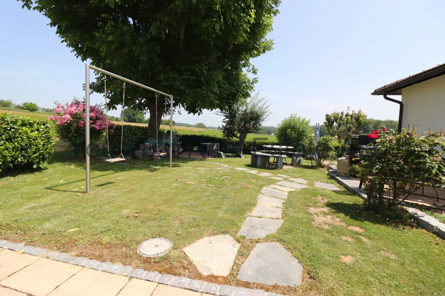 FRANCE -Ein Garten wie ein Park  Ruhe, Raum und Natur. - Photo 12 sur 13