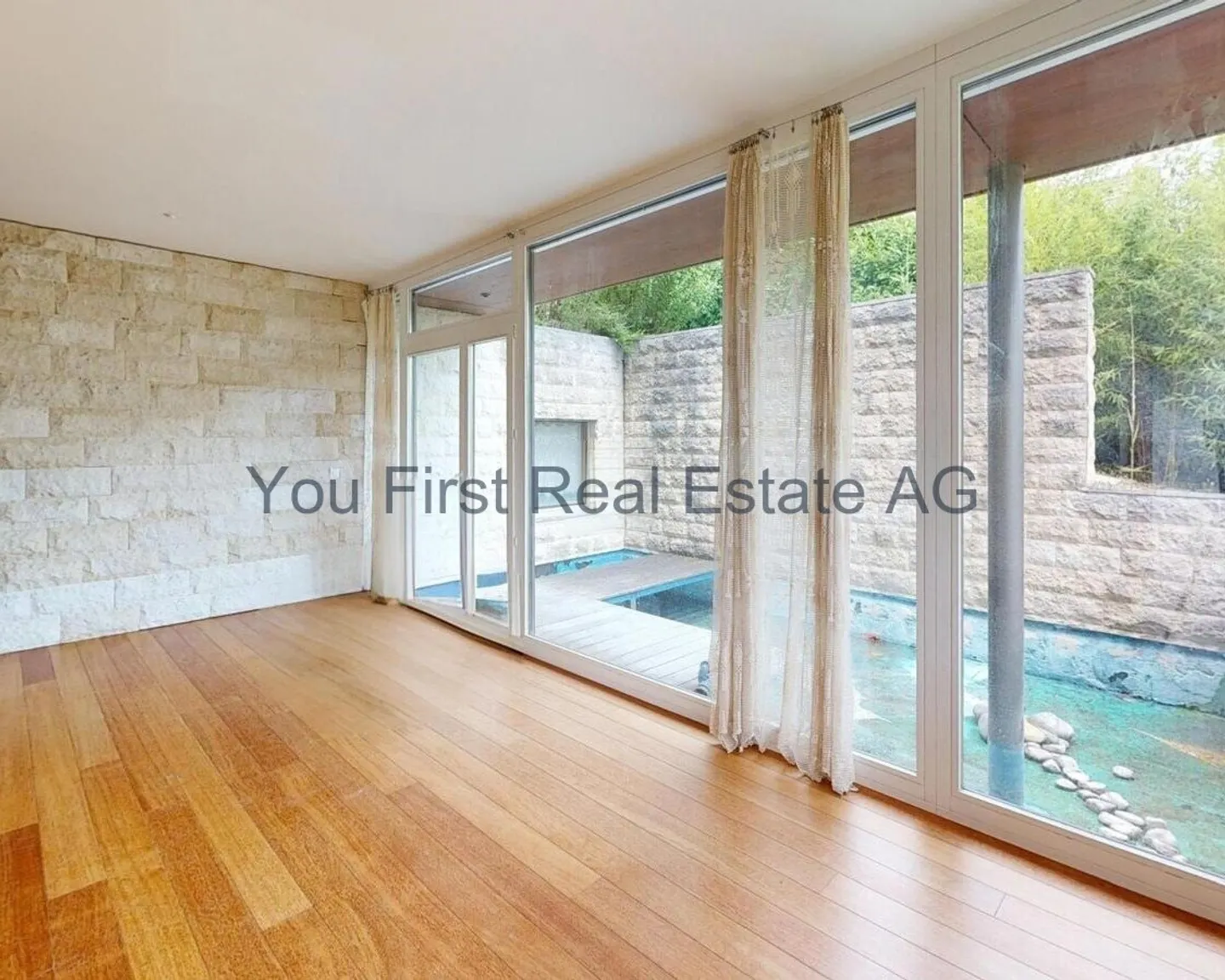 Villa in the idyllic setting of Arzier-Le Muids - Photo 4 of 12