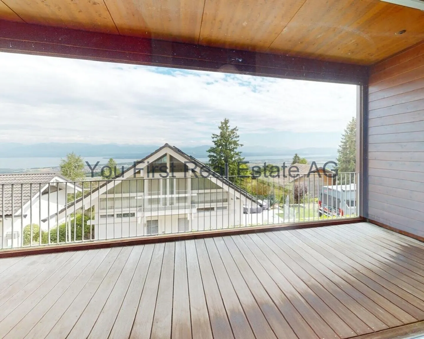 Villa in the idyllic setting of Arzier-Le Muids - Photo 1 of 12