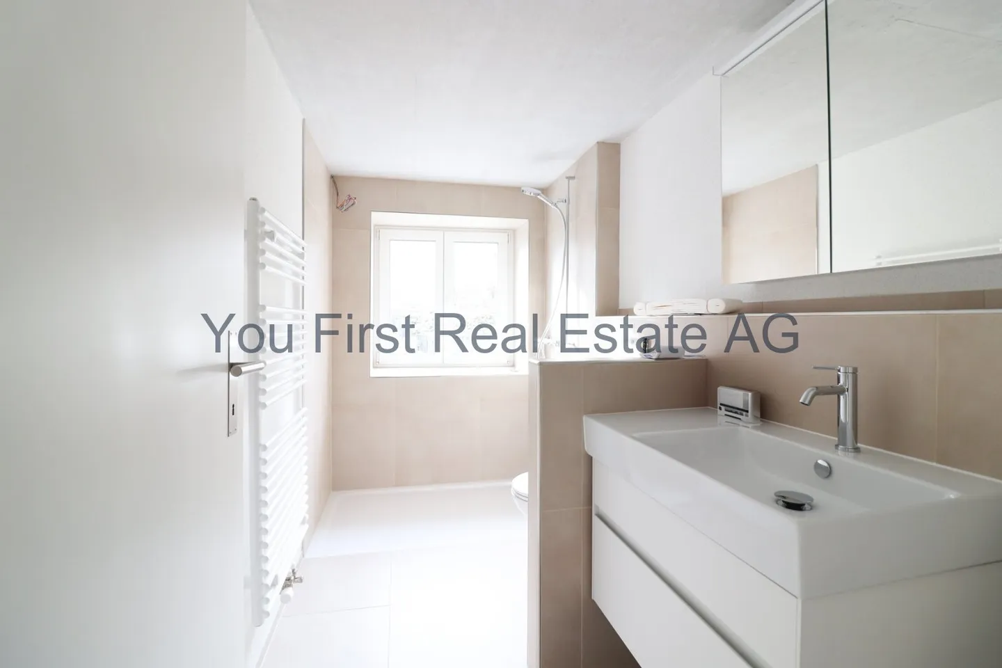 FIRST USE for garden lovers - Photo 3 of 5