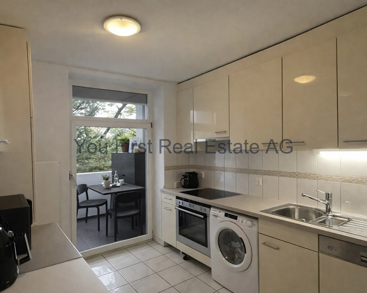 Elegance and Comfort in the Modern 4.5 Room Apartment - Photo 9 of 12