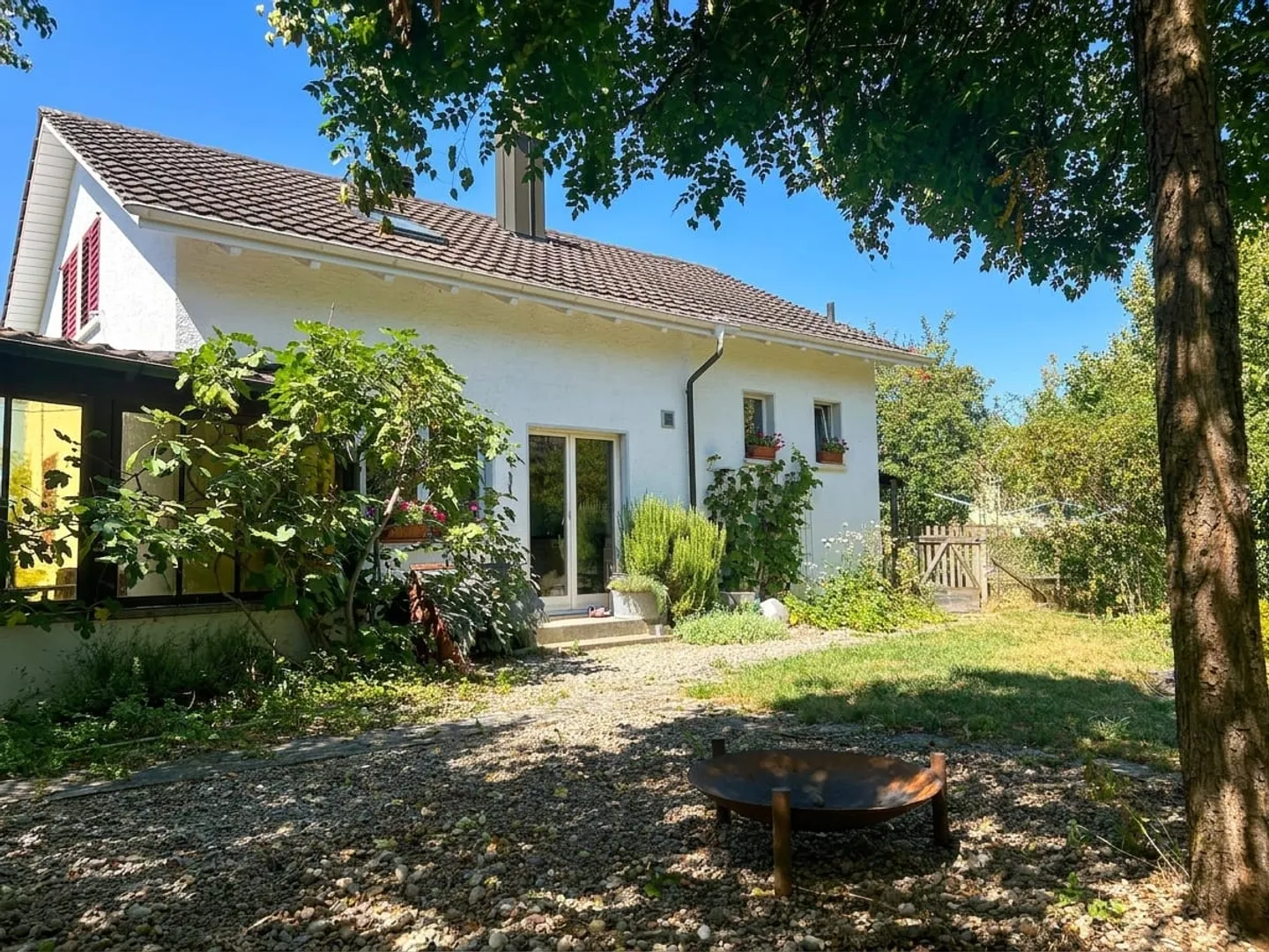 5-Zimmer-Einfamilienhaus mit Garten in Wiesendangen kaufen - Foto 1 di 13