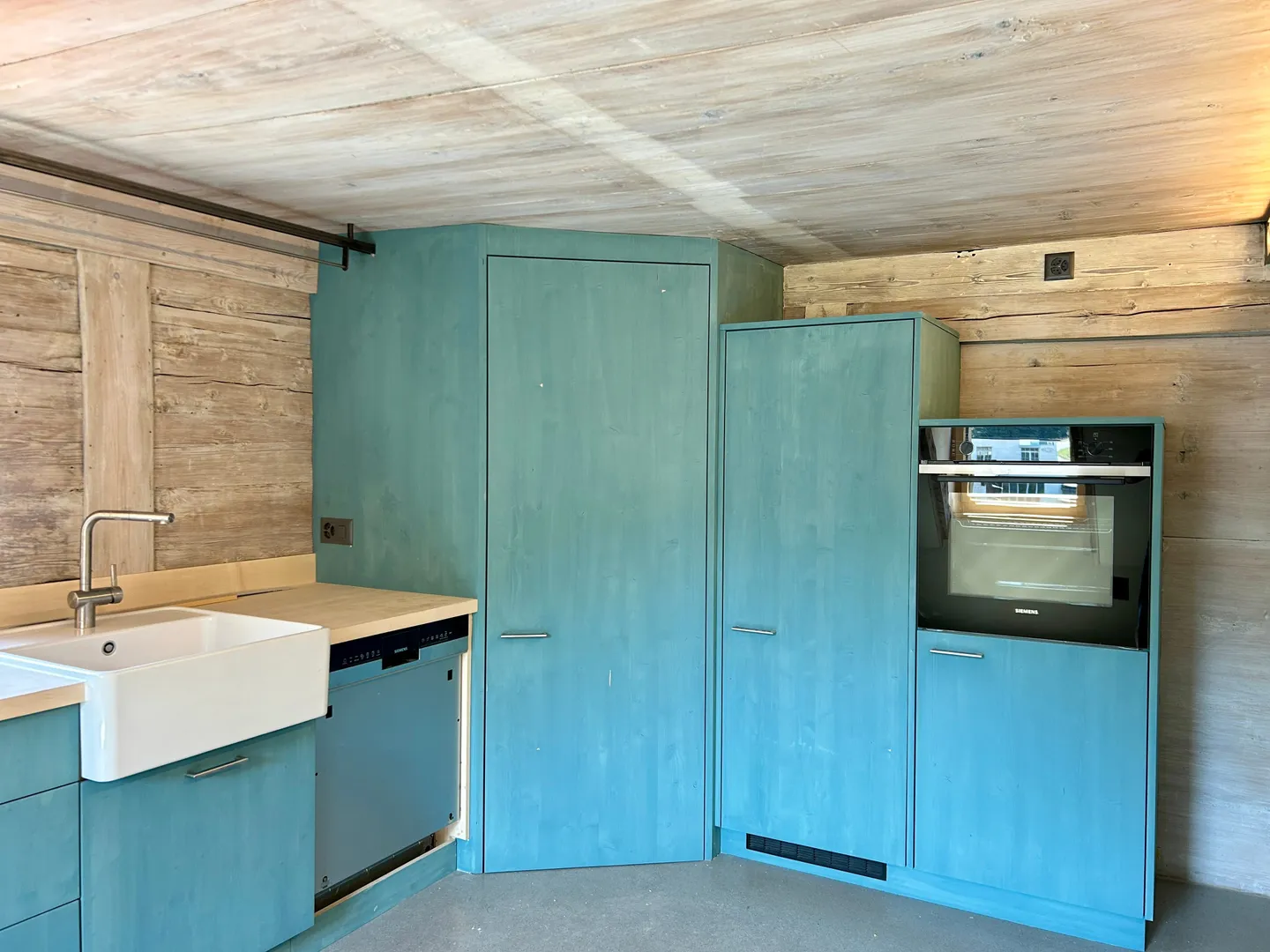 Renditeobjekt / Mehrfamilienhaus der besonderen Art - Historisches Haus mit 6 neuwertigen Wohnungen und 2 Studios/Ateliers - Foto 7 von 13
