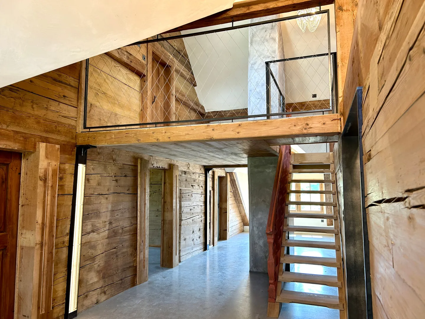 Renditeobjekt / Mehrfamilienhaus der besonderen Art - Historisches Haus mit 6 neuwertigen Wohnungen und 2 Studios/Ateliers - Foto 13 von 13