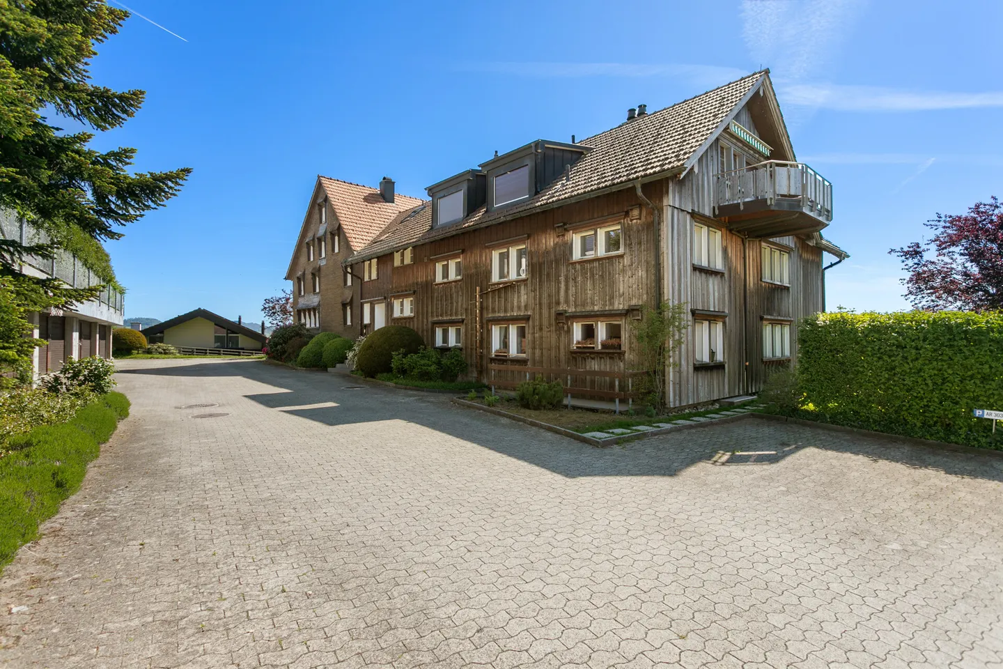 4.5-Room Apartment with Breathtaking Views - Photo 12 of 13